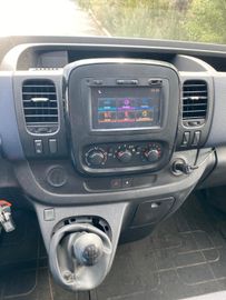 Opel Vivaro - 12
