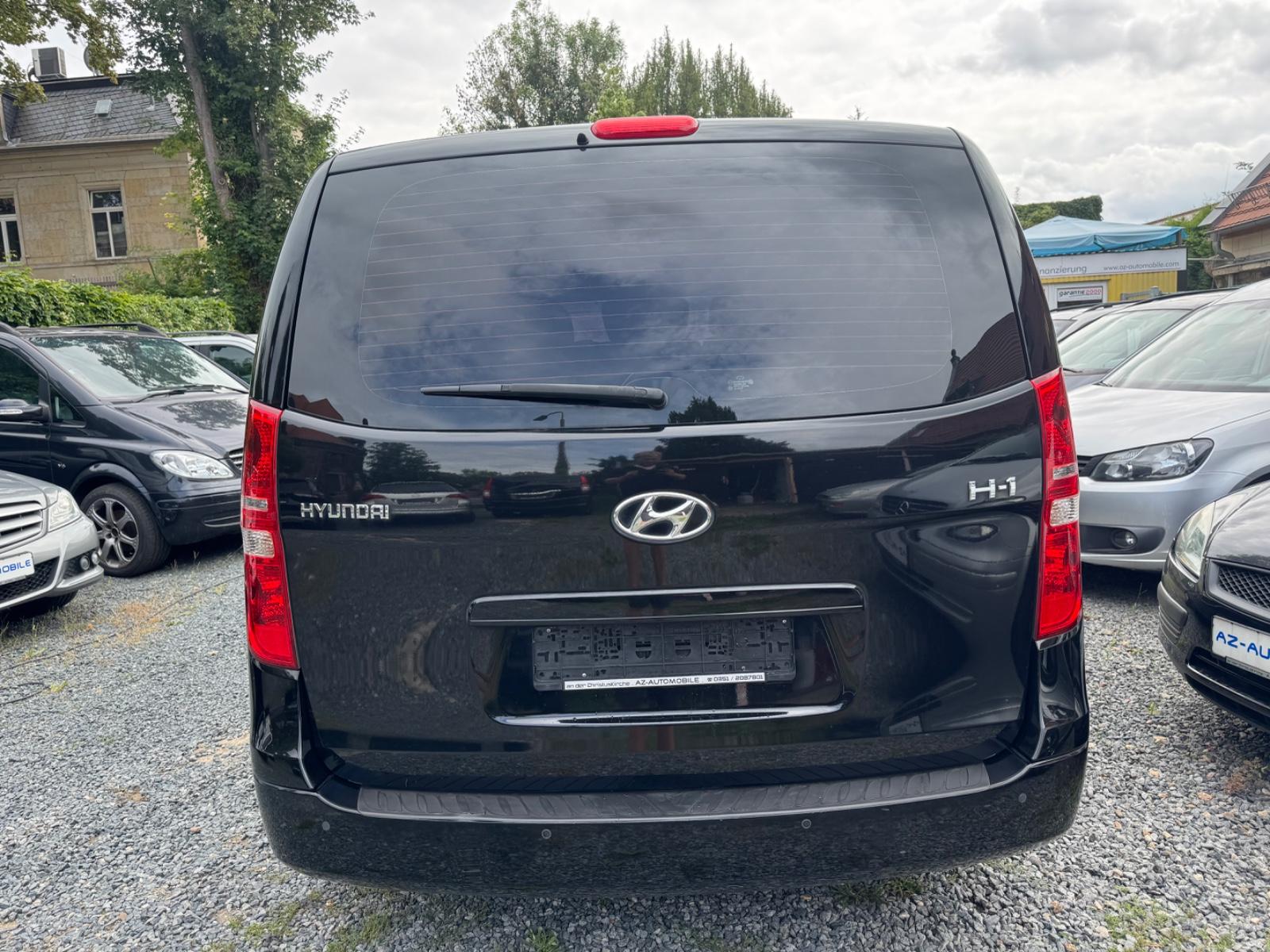 Hyundai H-1 Travel Comfort, Scheckheft, 8 Sitzplätze