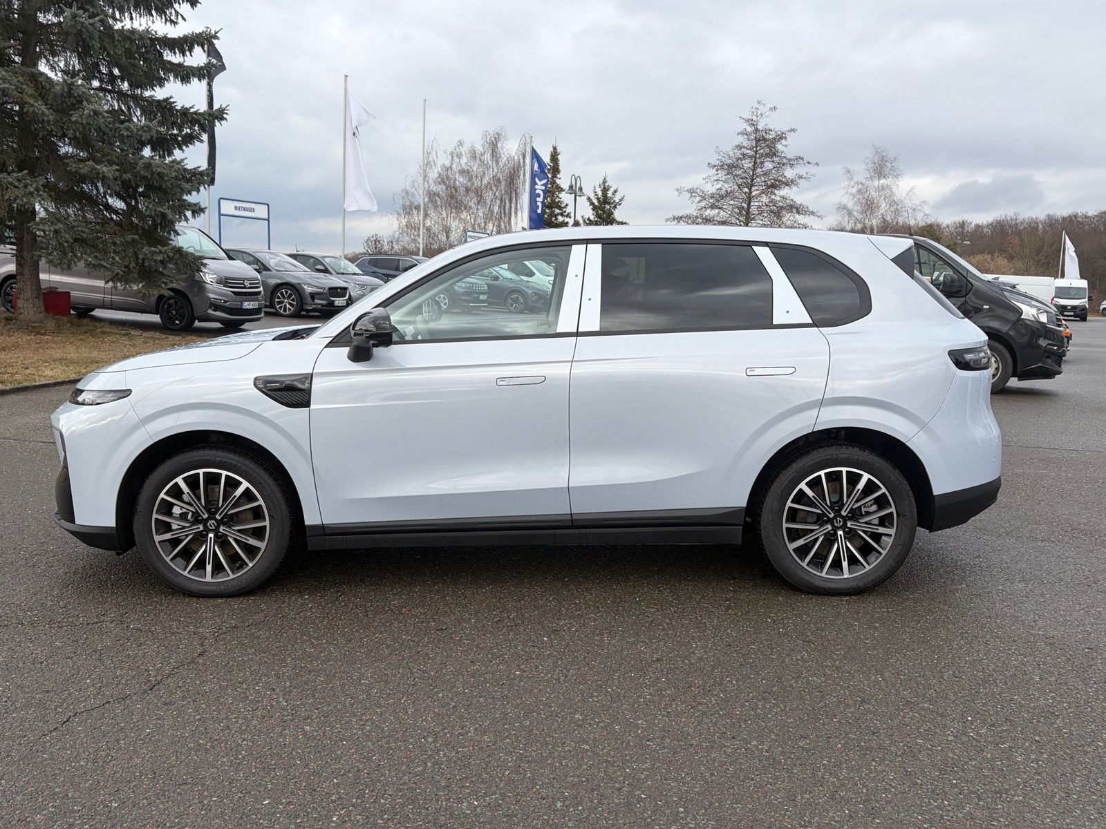 Leapmotor B10 - Bild 2