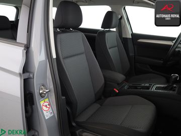 Volkswagen Passat - 11