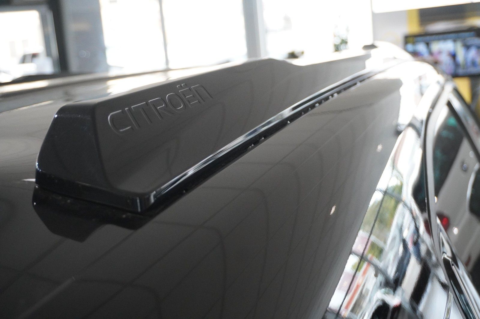 Fahrzeugabbildung Citroën C3 Aircross 1.2 HYBRID PLUS DSC NAVI/LED/KAMERA