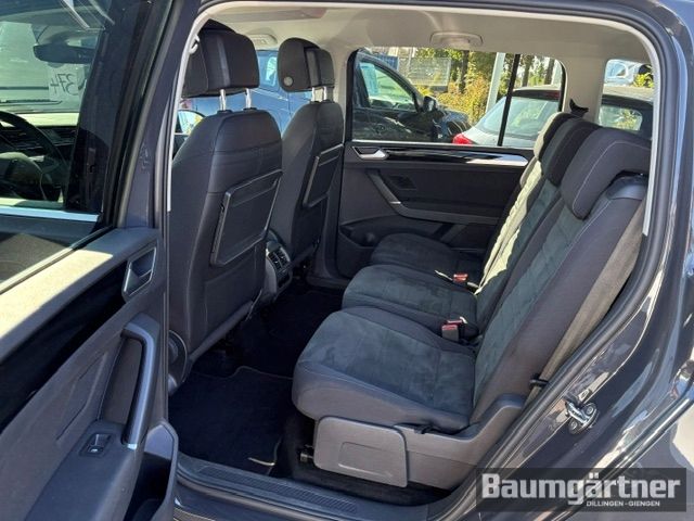 Fahrzeugabbildung Volkswagen Touran Highline 1.5 TSI DSG Kamera/PDC/Sitzh.