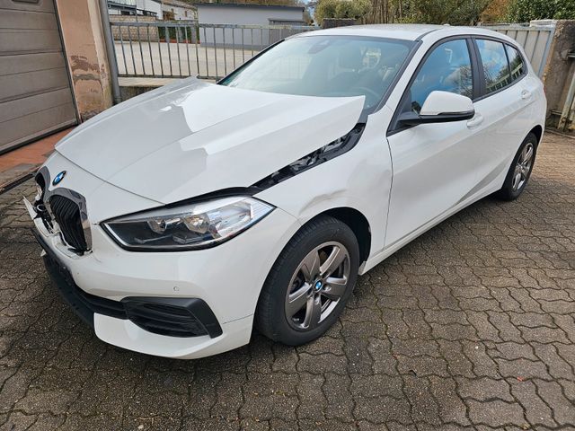 BMW 118 i Lim. Advantage*Automatik Leder Navigation*