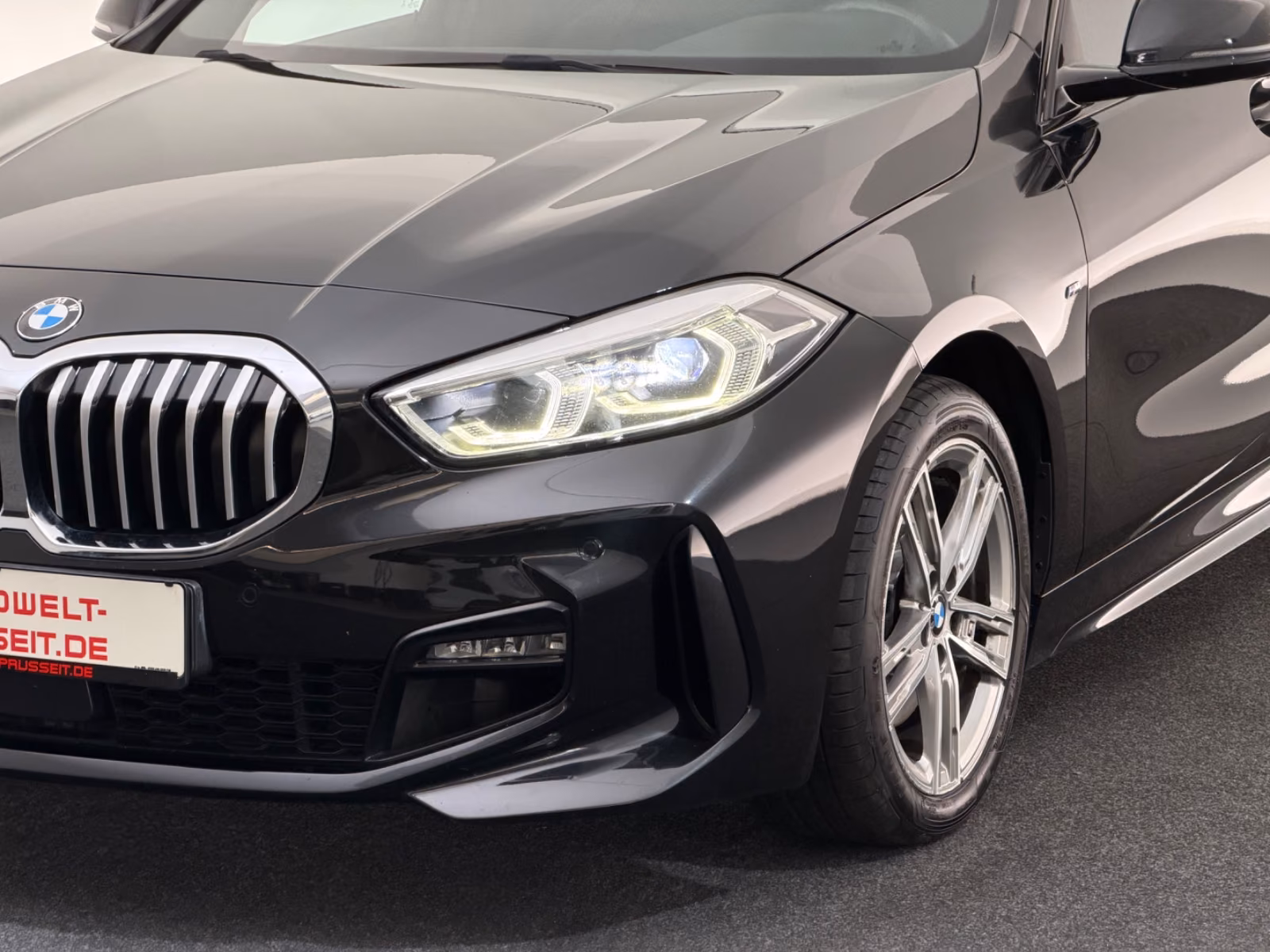 BMW 118i Lim.*M SPORT*SHADOW-LED-SHZ-PDC-TEMPO-WLAN
