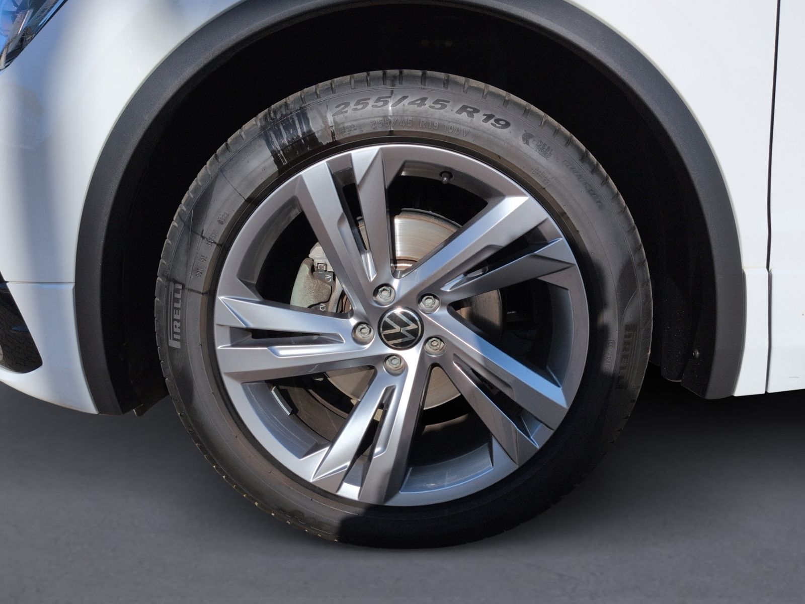 Tiguan 1.5 TSI DSG R-Line KAMERA+MATRIX+NAVI