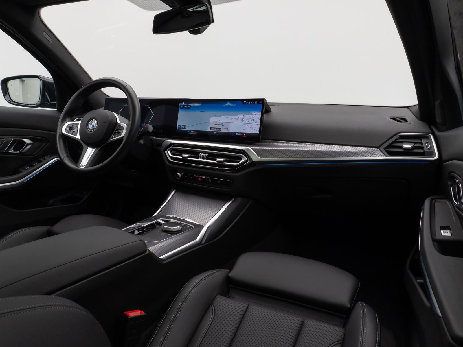 Fahrzeugabbildung BMW 320i M SportPro Glasdach Kamera HUD DAB HiFi 19"