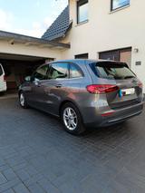 Mercedes-Benz B 180 DCT - - Mercedes-Benz B-Class: Von Privat
