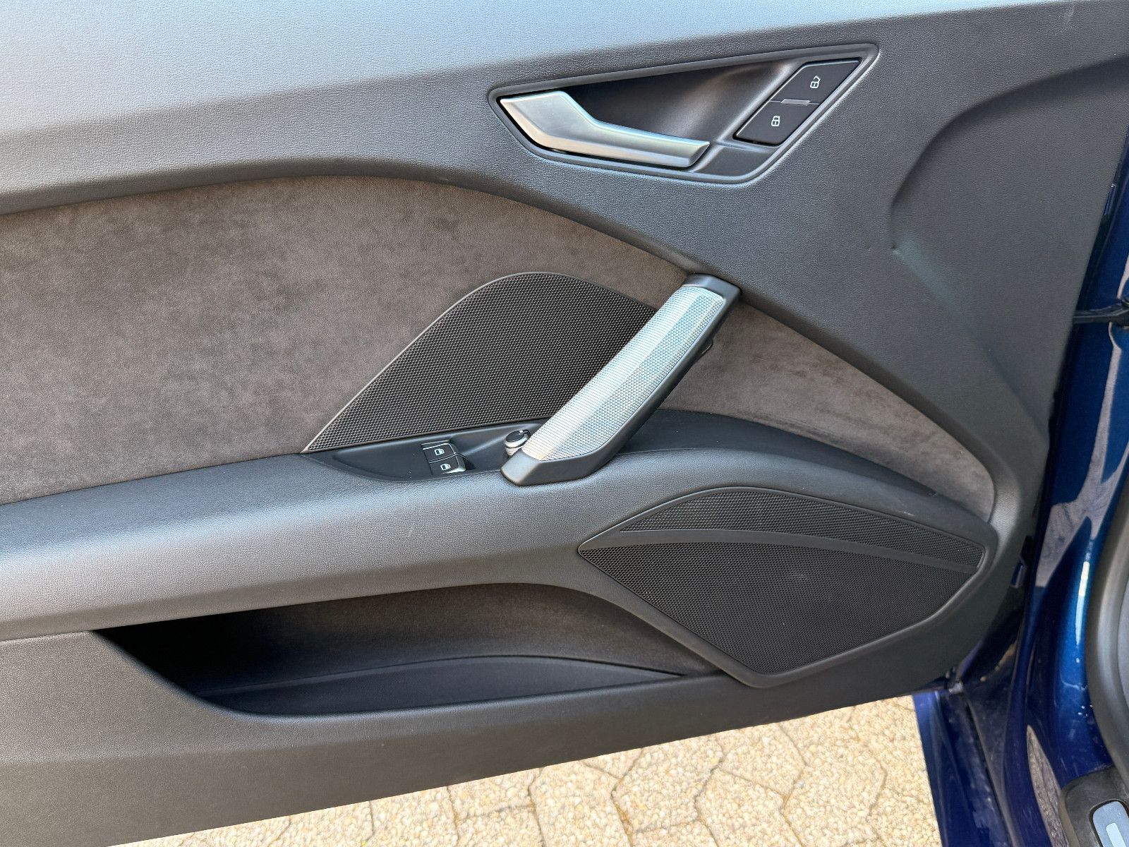 Fahrzeugabbildung Audi TT Coupe 2.0 TFSI Quattro /AUTOMATIK/NAVI/ALCANT