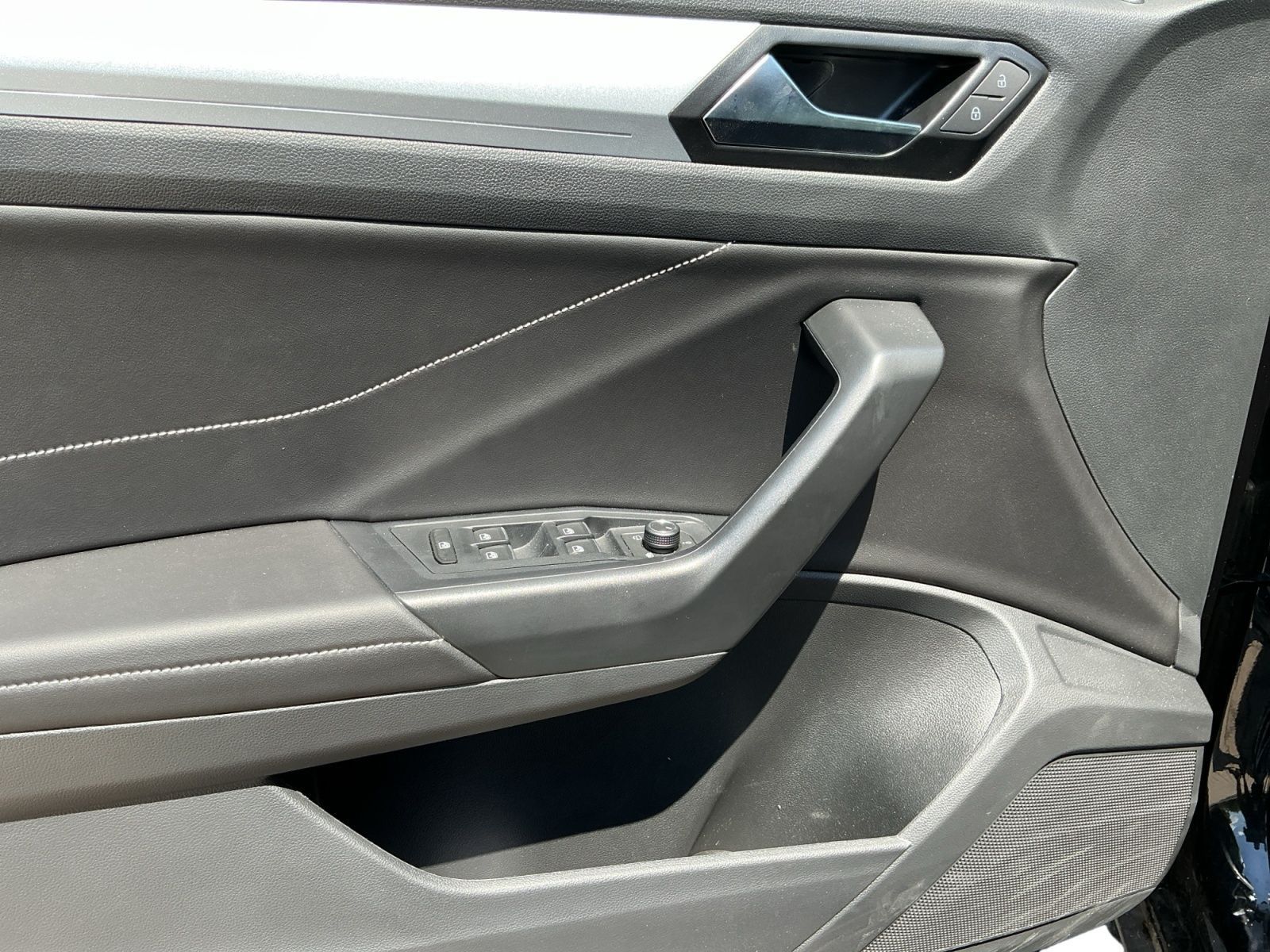 Volkswagen T-Roc - Bild 15