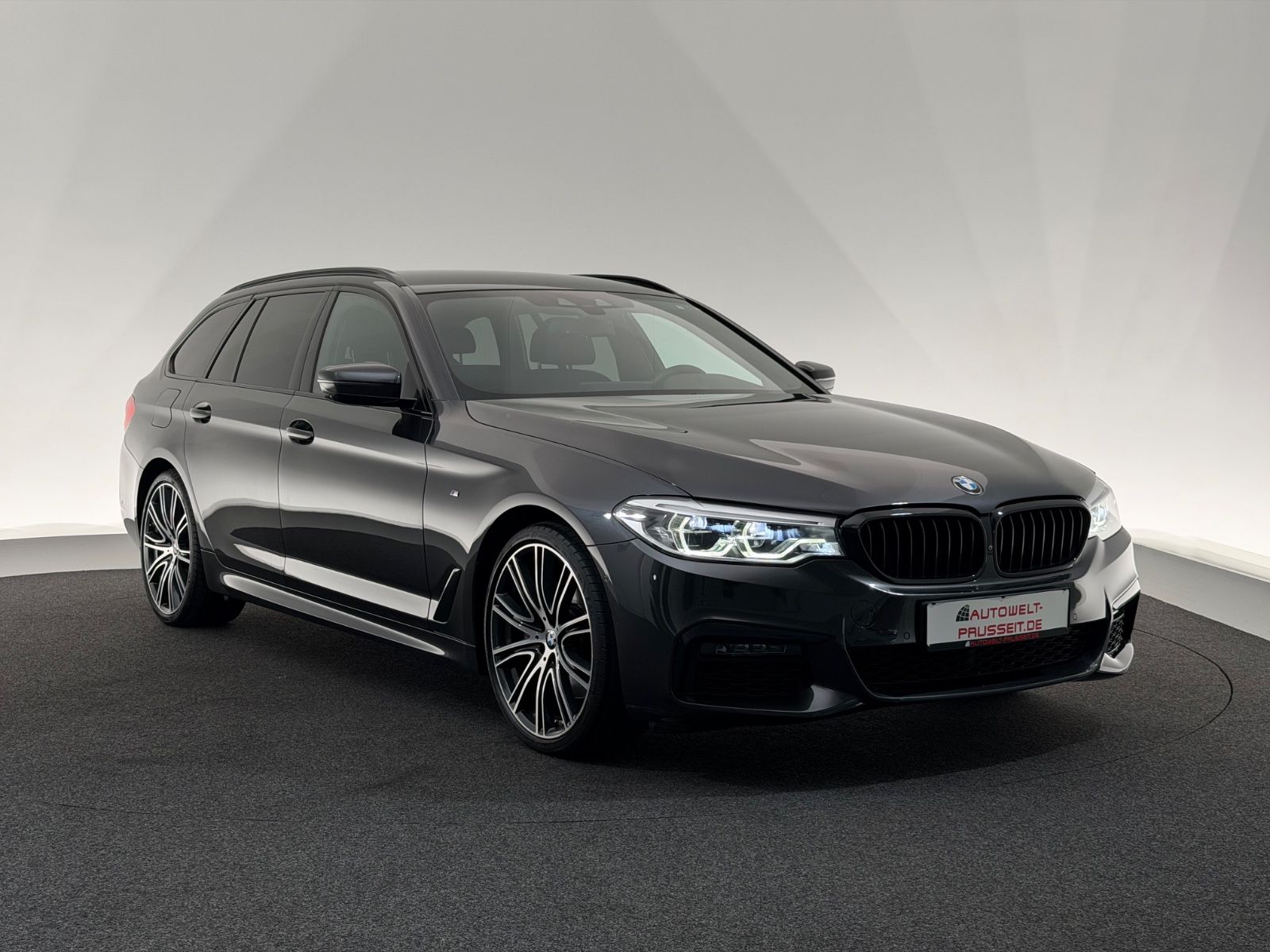 Gebrauchtwagen BMW 530i 530i Touring xDr.*M SPORT*SHADOW-LED-360-HUD-20" in Horb am Neckar