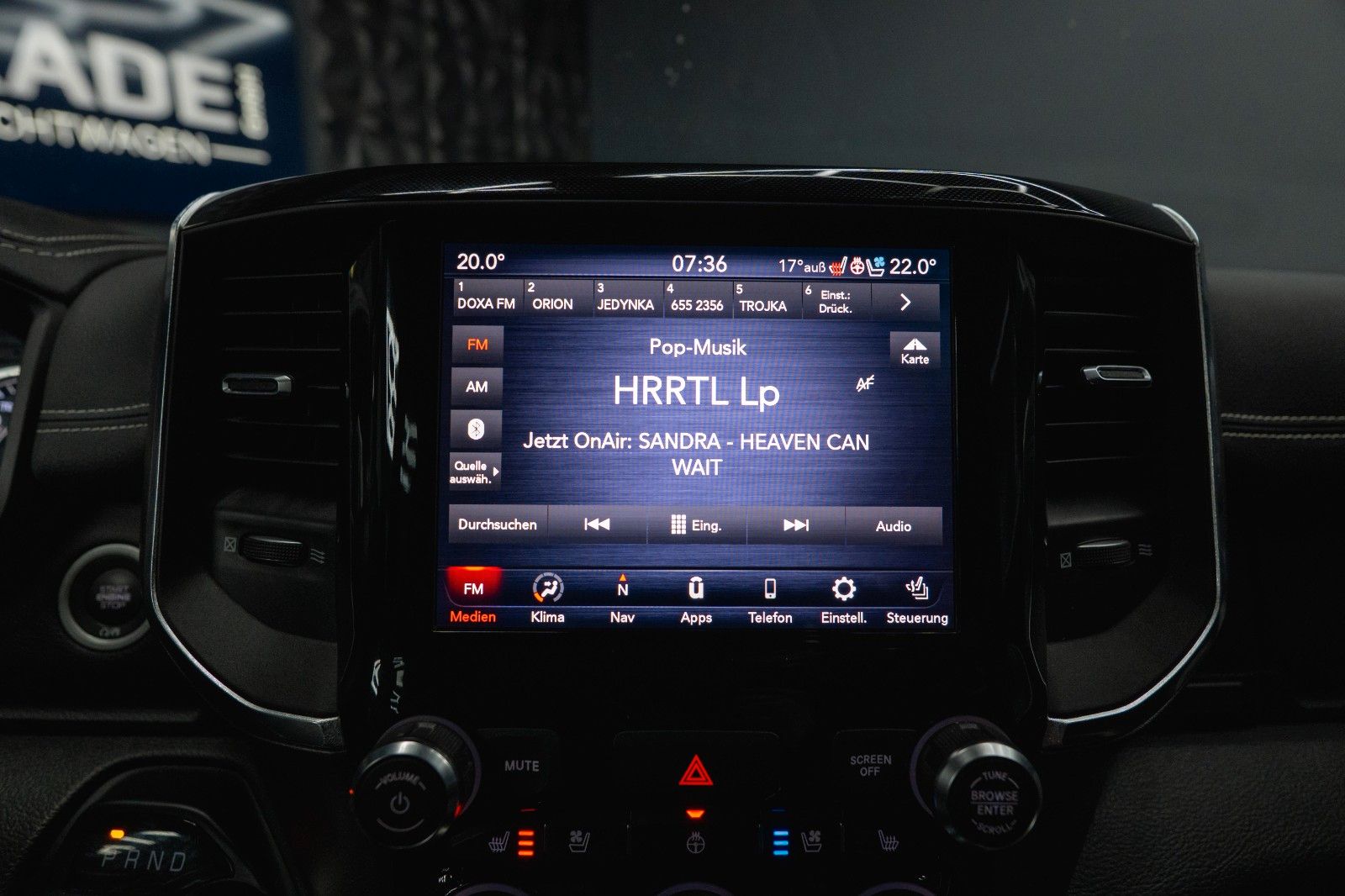 Fahrzeugabbildung Dodge RAM 5.7 V8 HEMI 4x4 NIGHT-Edition LARAMIE Sport