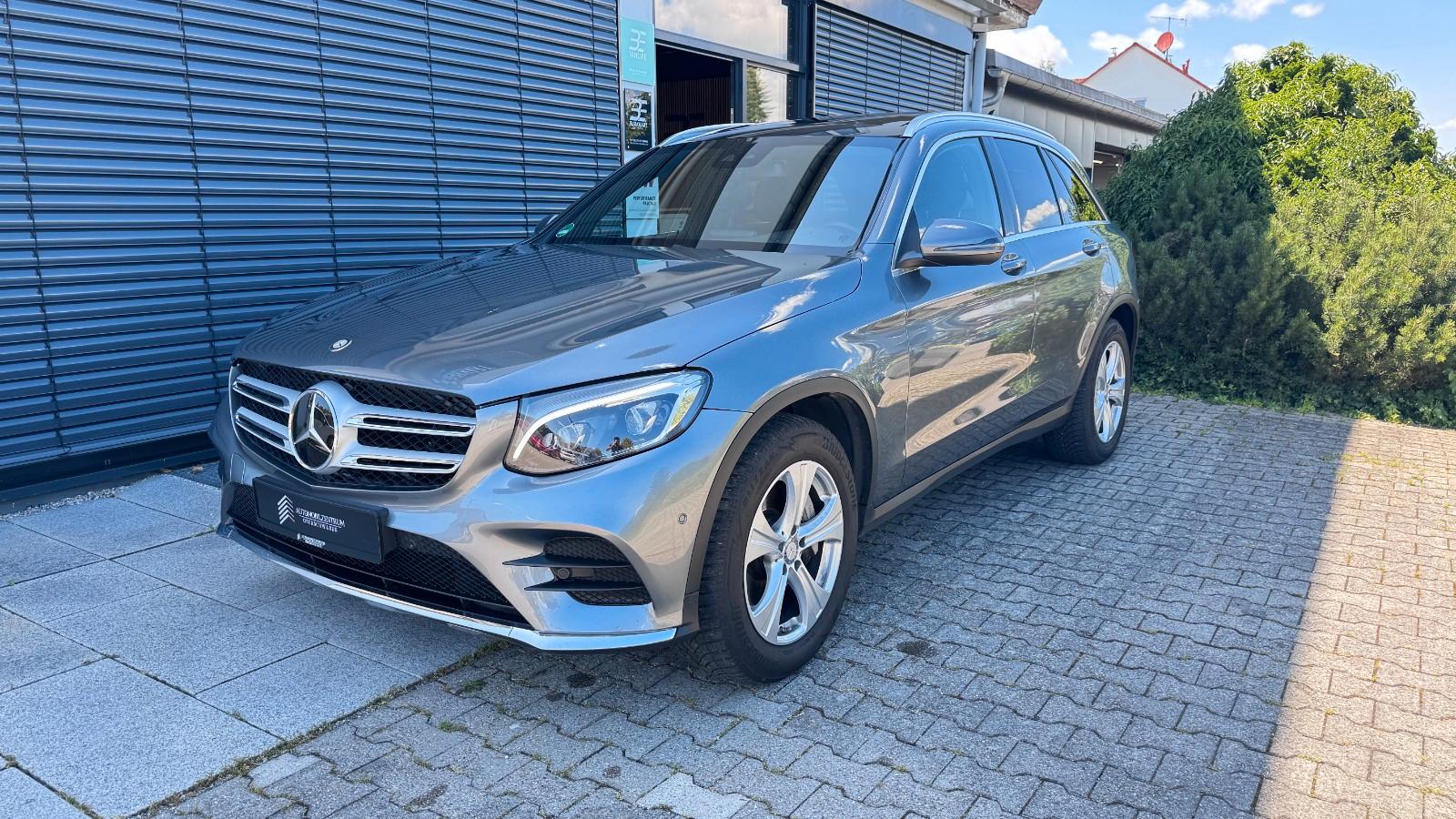 Mercedes-Benz GLC 220d AMG l MwSt l ACC l AHK l Pano l LED l