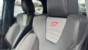 Ford Focus - 8