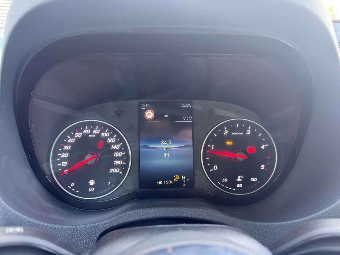 Fahrzeugabbildung Mercedes-Benz Sprinter 319 CDI 4x4 Tourer AHK Dachklima LED