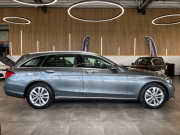 Mercedes-Benz C 200 C -Klasse T-Modell *LED*NAVI*AHK*TEMPOMAT*