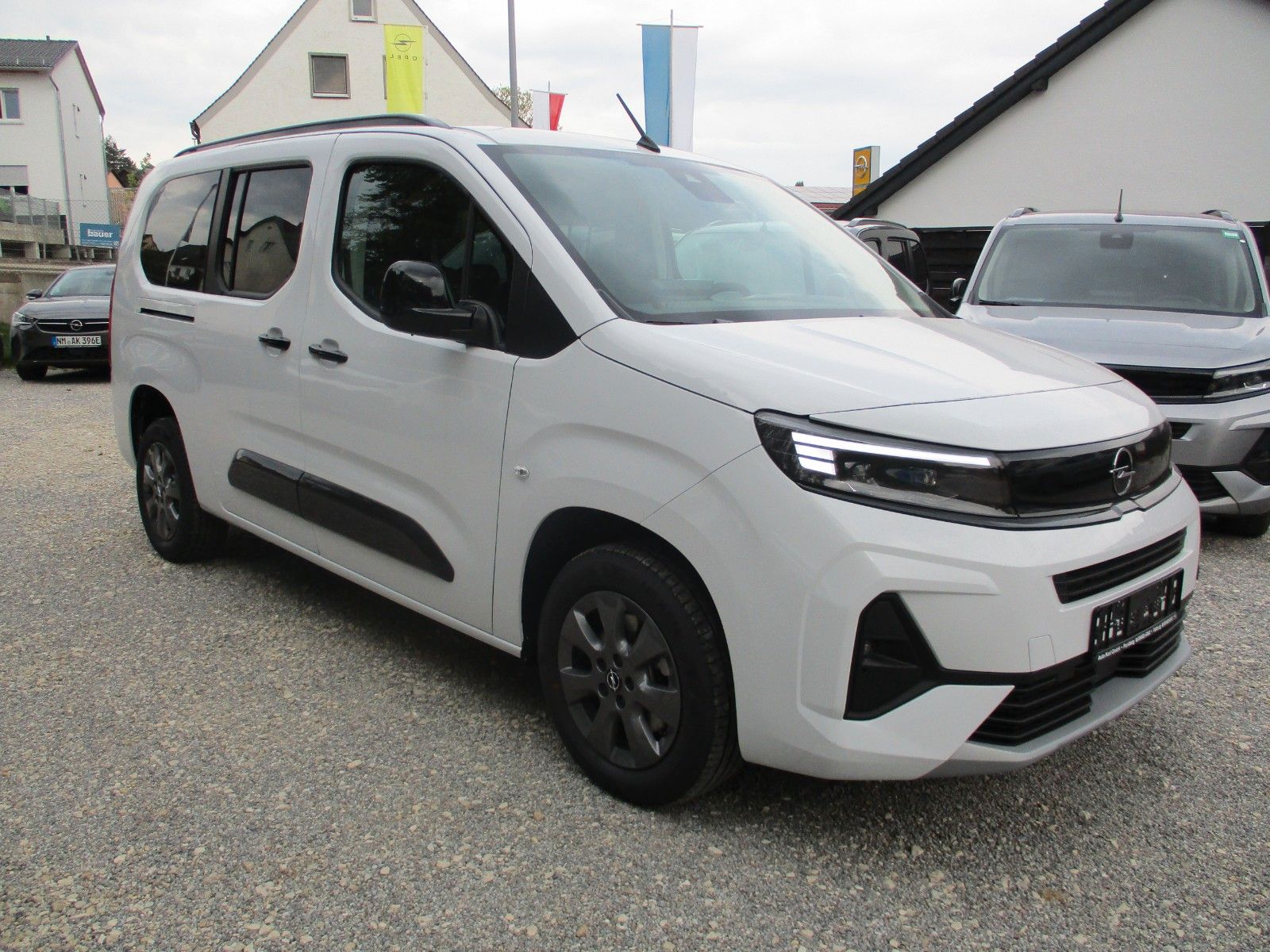 Opel Combo Life E GS XL*7-SITZER*AUTOMATIK*KAMERA*LED imagem 2