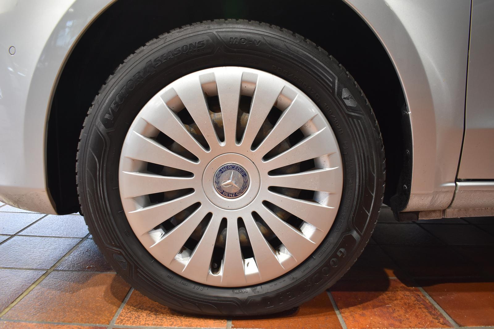 Mercedes-Benz VITO TOURER 114 4MATIC KOMPAKT 9-SITZER 2x KLIMA