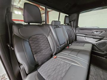 Dodge RAM - 7