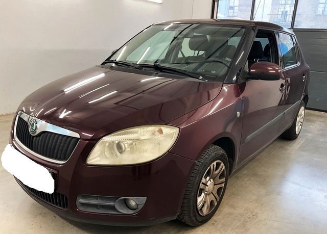 Skoda Fabia Young  2 Hand* Tüv Neu*  Klima*  5 Türer*