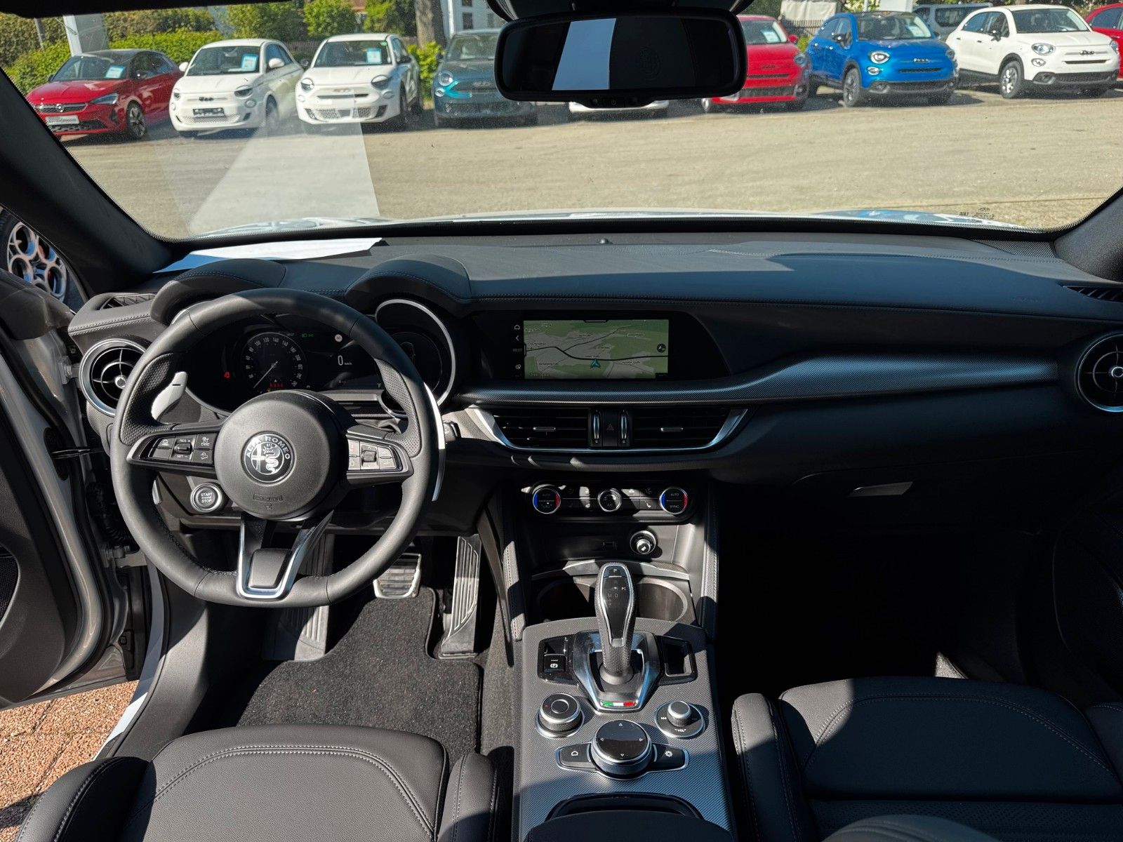 Fahrzeugabbildung Alfa Romeo Stelvio VELOCE 2.2 Diesel 210PS MEMORY HARMAN K