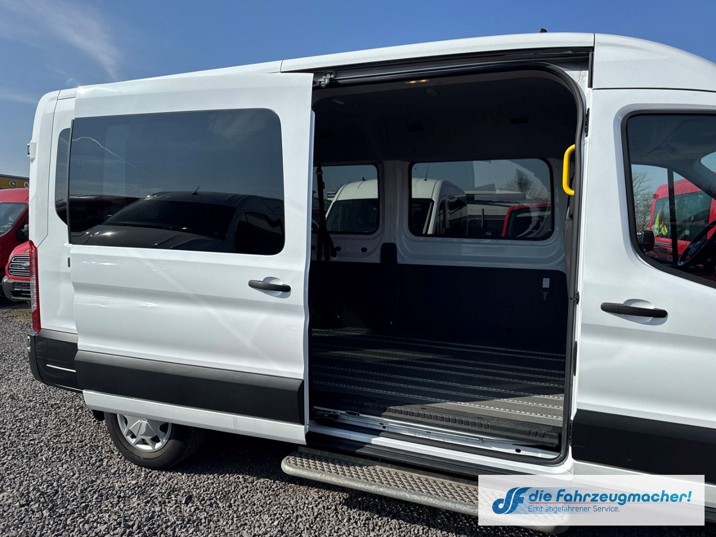 Fahrzeugabbildung Ford Transit Kombi 350 L3 Trend Lift Temp Tel.-Vorb.