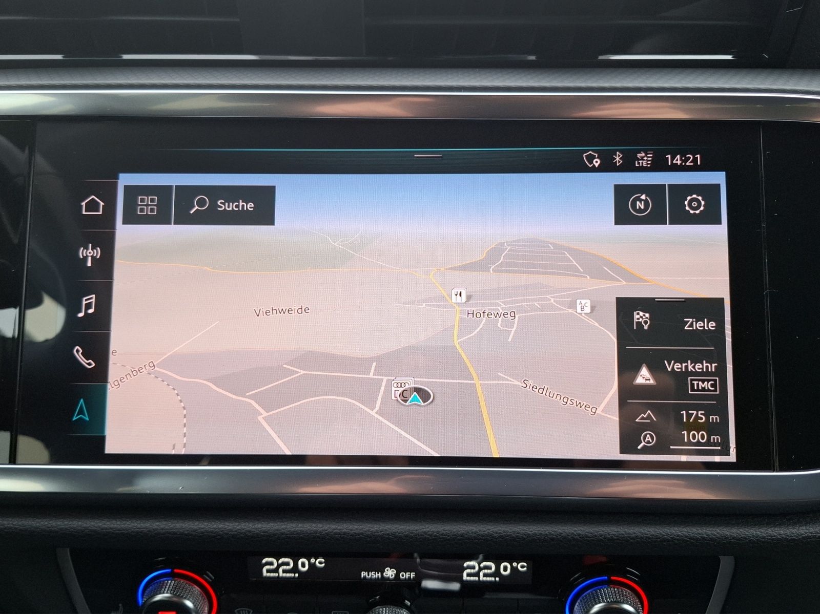 Fahrzeugabbildung Audi Q3 40 TFSI advanced S-tronic quattro LED AVC ACC
