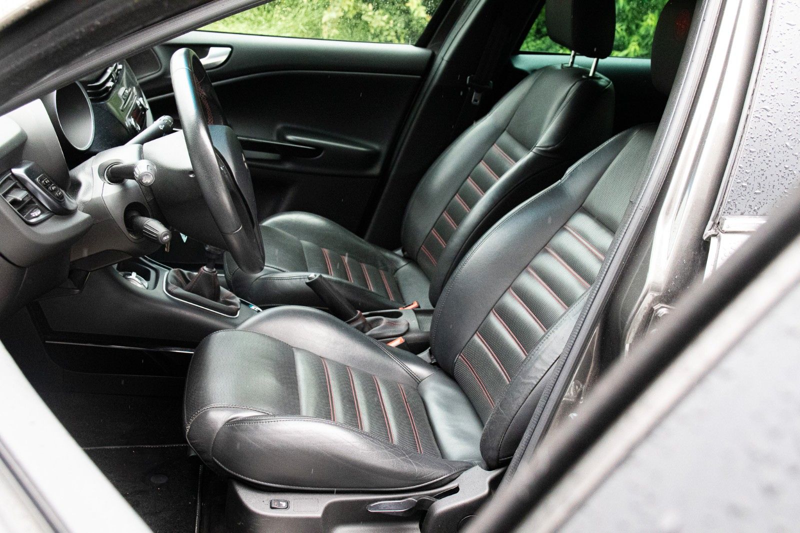 Fahrzeugabbildung Alfa Romeo Giulietta 1.4TB Turismo Navi*1Hd*Temp*Sitzhzg