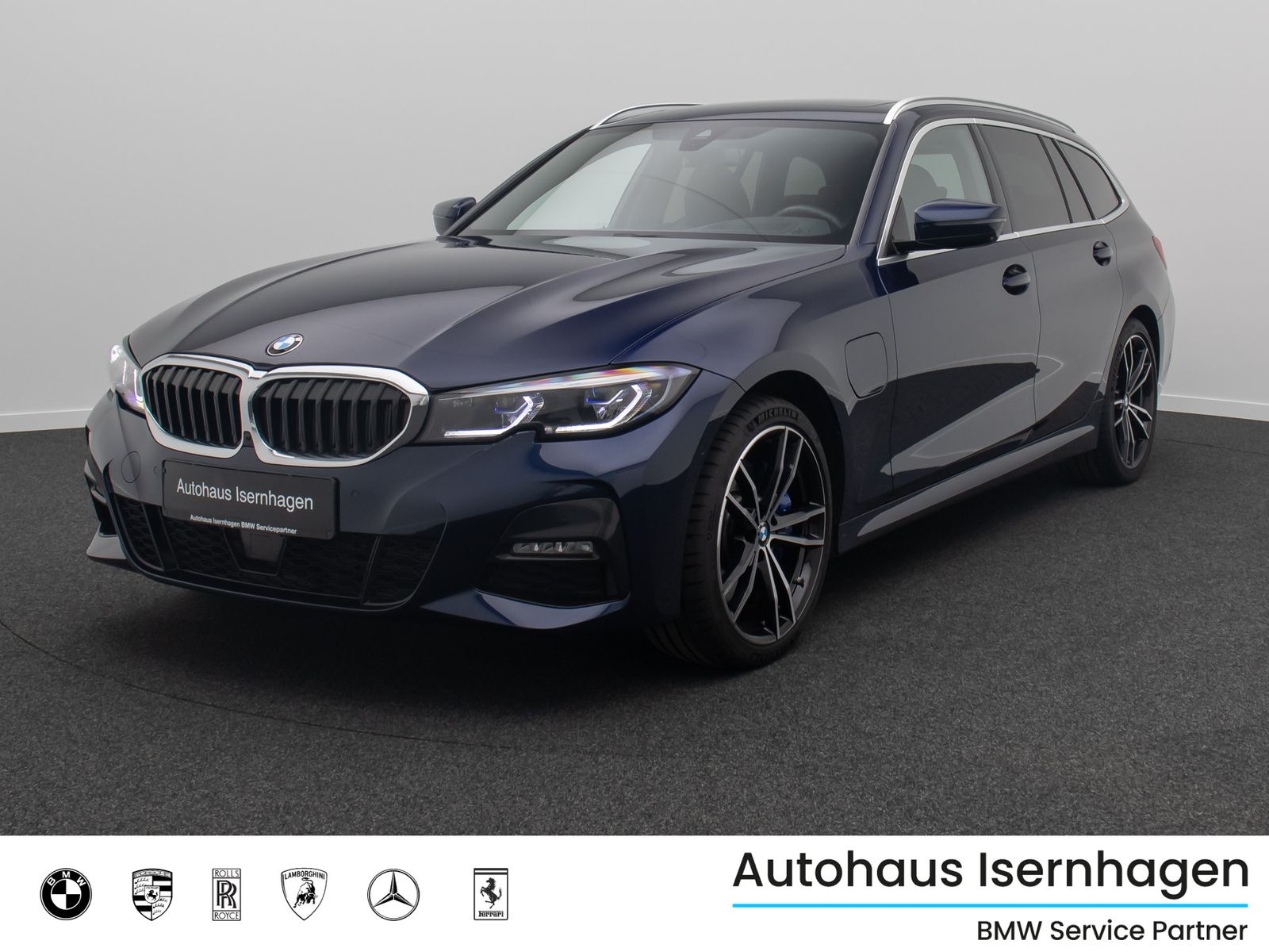 Fahrzeugabbildung BMW 330e xD M Sport 360&deg; HUD Panorama Individual 19"