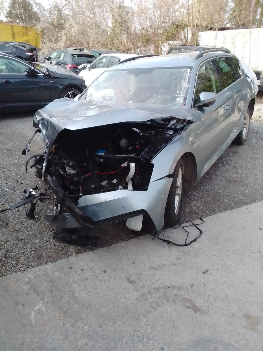 Skoda Superb 1.6 TDI SCR DSG AMBITION Combi