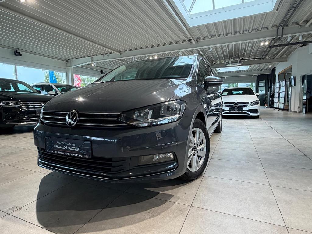 Volkswagen Touran Highline  7Sitzer  ACC  PDCvh 2021