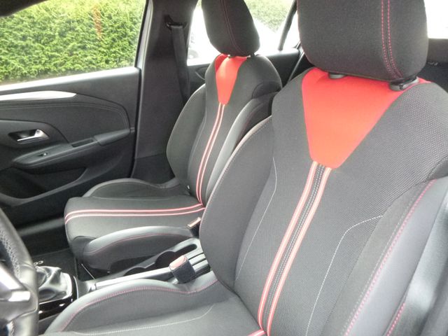 Corsa F GS