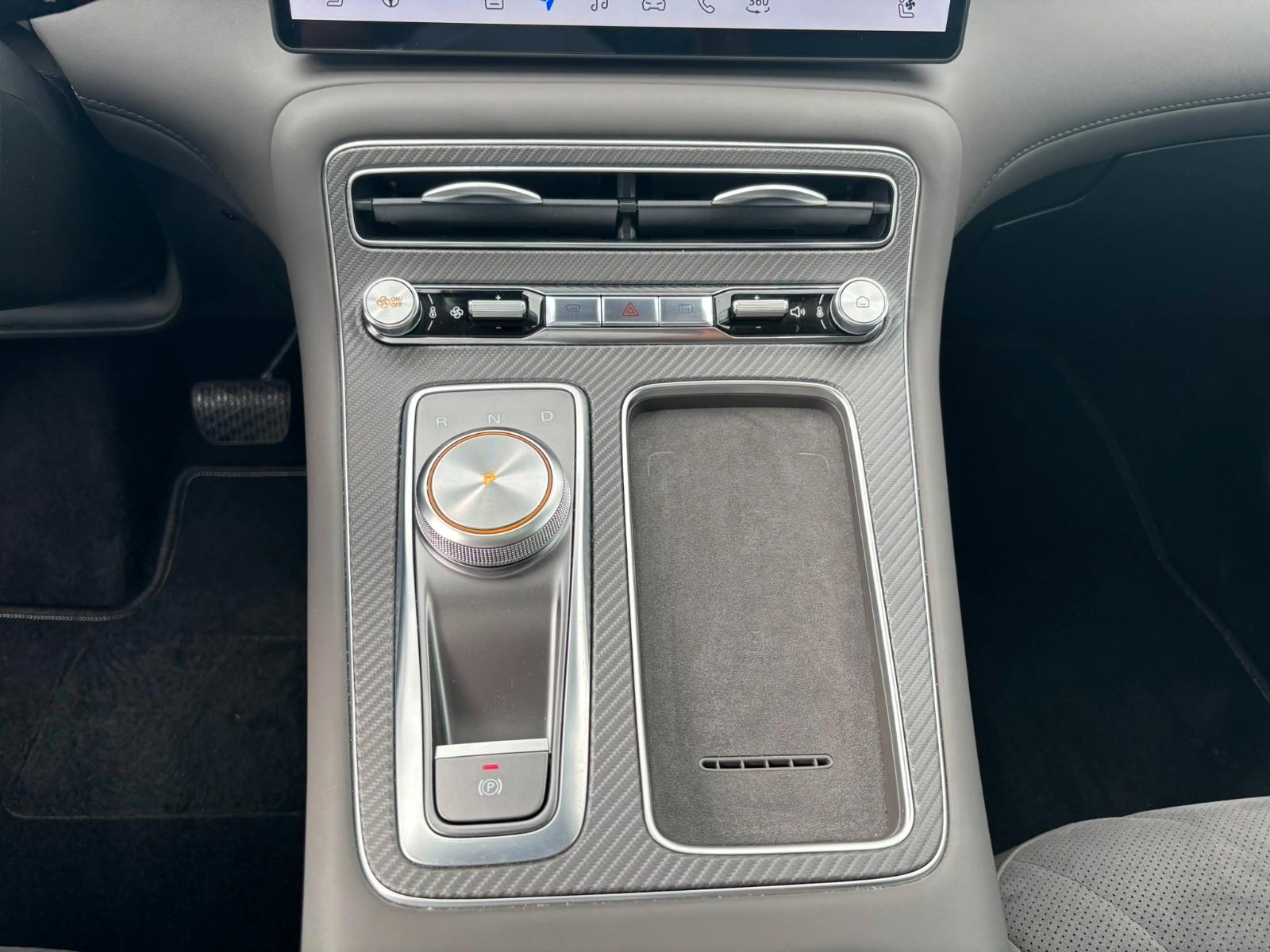 MG S6 EV Luxury AWD