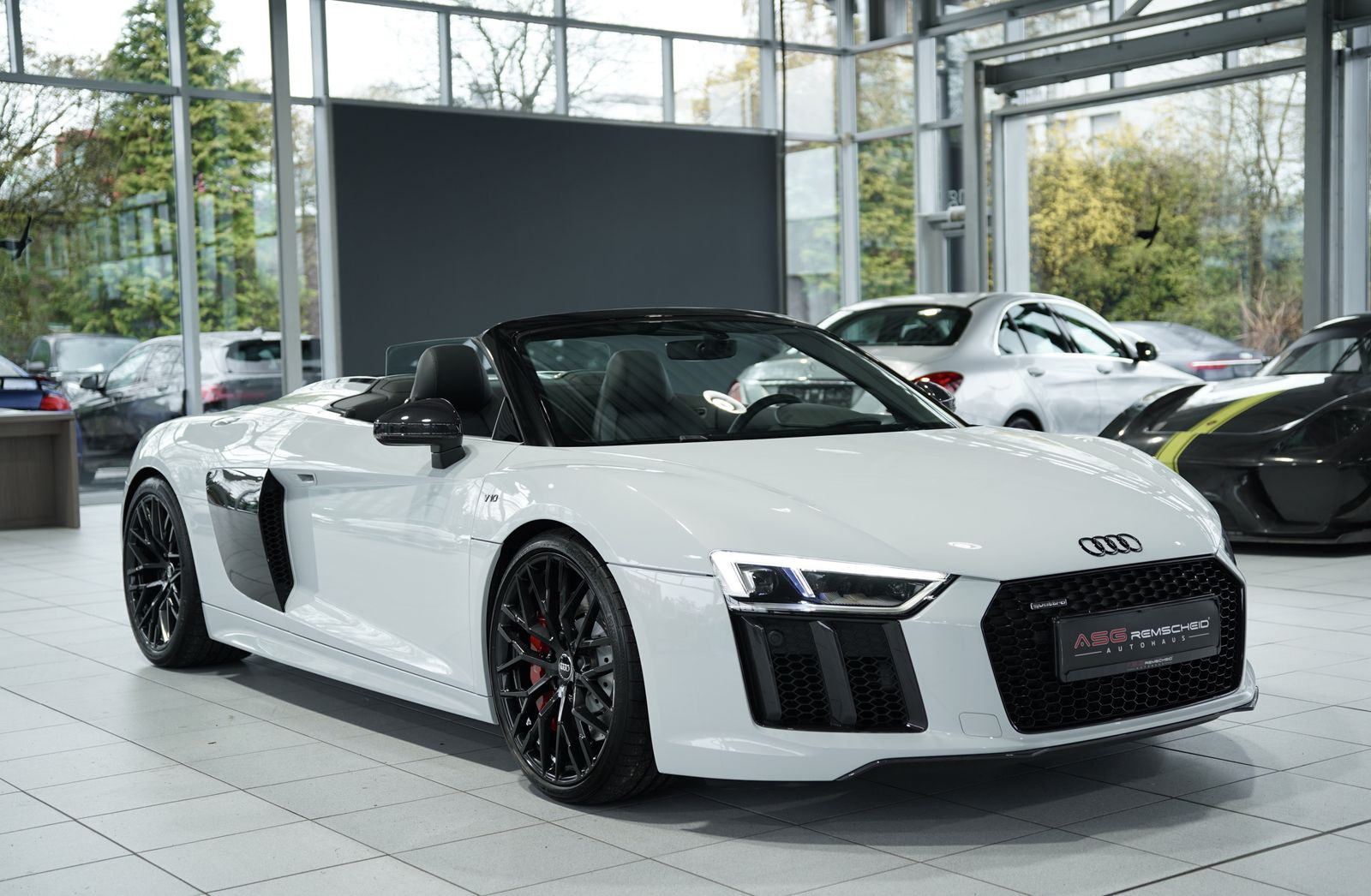 Audi R8