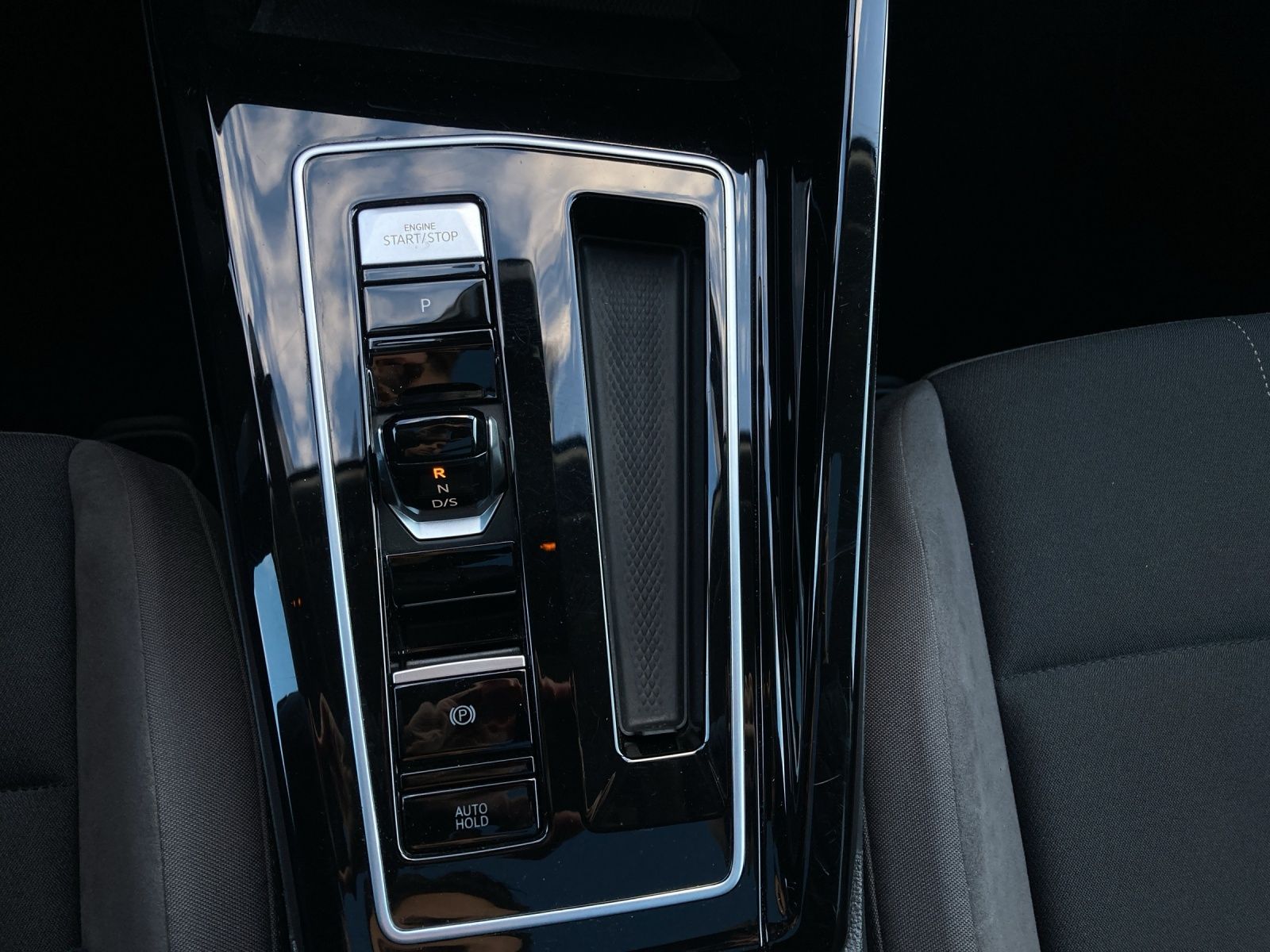 Fahrzeugabbildung Volkswagen Golf VIII Variant Alltrack TDI DSG 4M MATRIX NAV