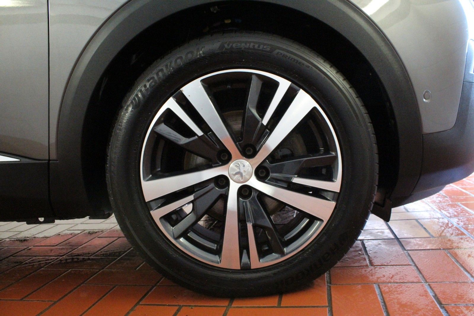Fahrzeugabbildung Peugeot 5008 Allure 2.0 Blue HDi 150  7 Sitzer