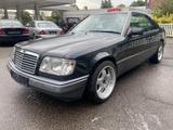 Mercedes-Benz E 220 - Mercedes-Benz E 220 mit Benzin-Antrieb: Sportwagen, Automatik