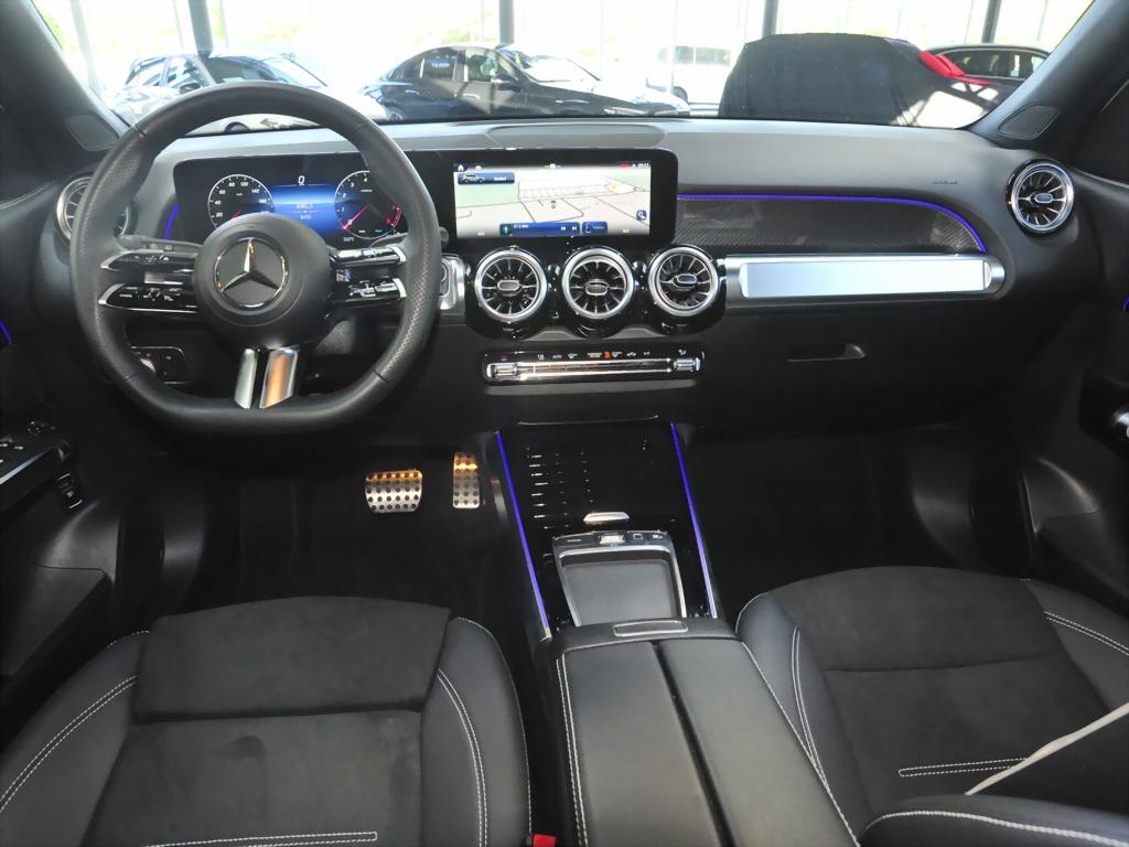 Mercedes-Benz GLB 200 AMG ADVANCED+ PANO MBUX 360° KEYLESS AHK