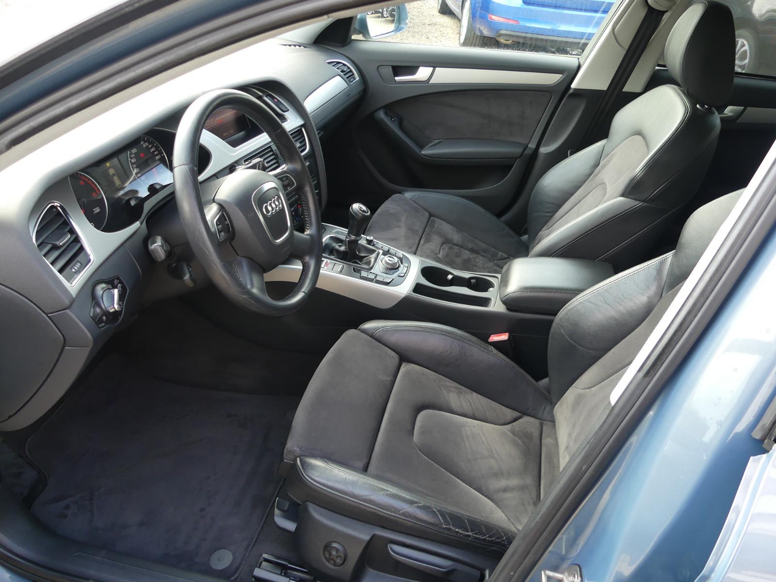 Audi A4 2011 — photo 9