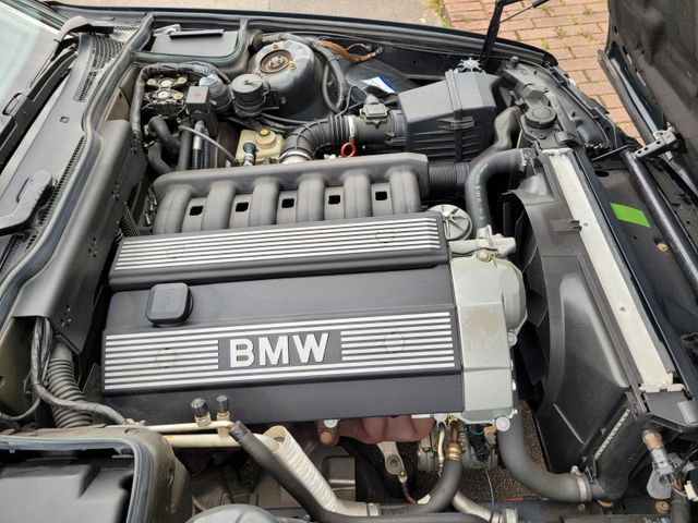 Fahrzeugabbildung BMW 520i/2. Hd/Leder+Klima+SD+Sitzhzg/Orig. km