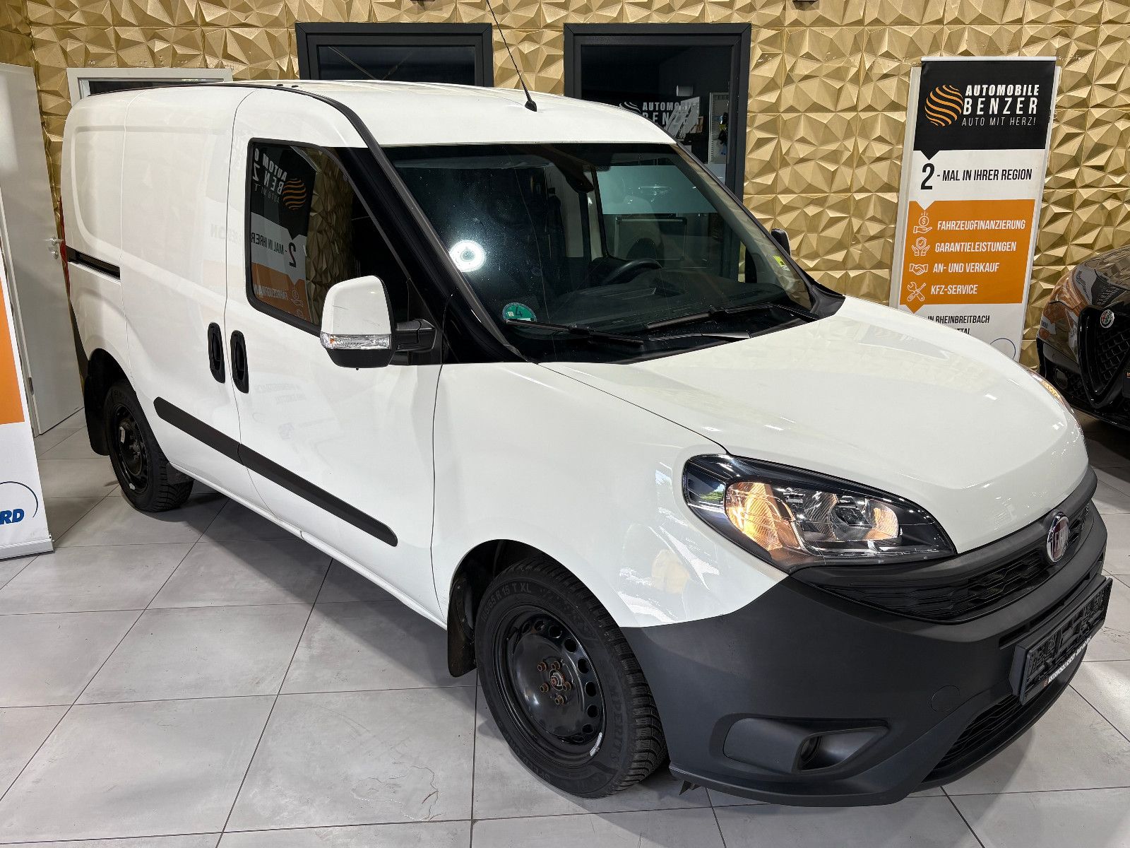 Fahrzeugabbildung Fiat Doblo SX Kasten/3-SITZ/PDC/KLIMA/TEMPOMAT