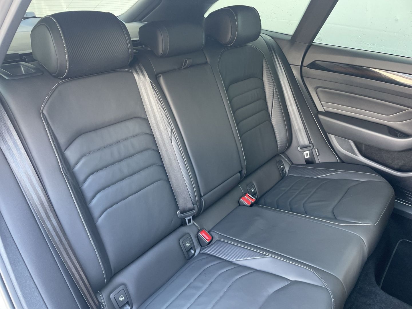 Arteon Shooting Brake R-Line 2.0 TDI 4Motion AHK