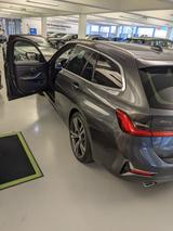 BMW 330e xDrive Touring Luxury Line Auto. Pano. - BMW 330 in Leipzig