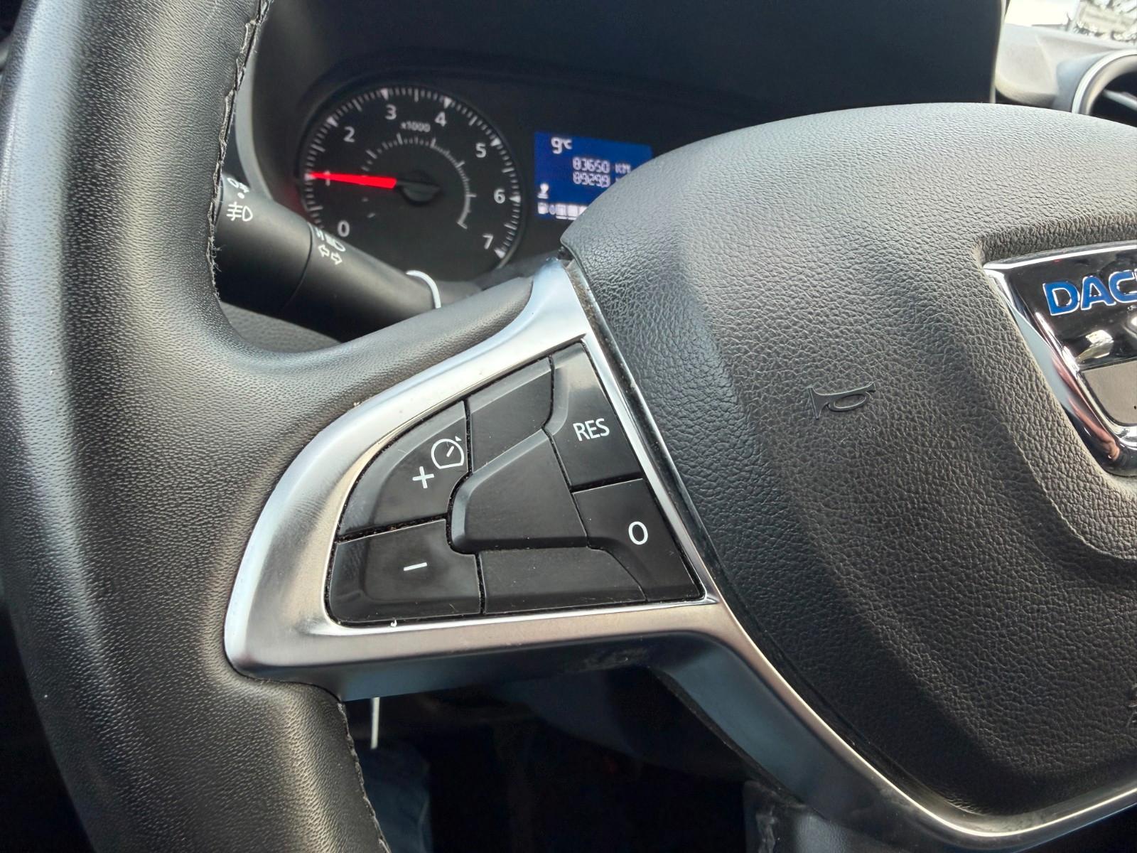 Dacia Duster II 1.6 Comfort*Nav*Carplay*Klima*Temp*PDC