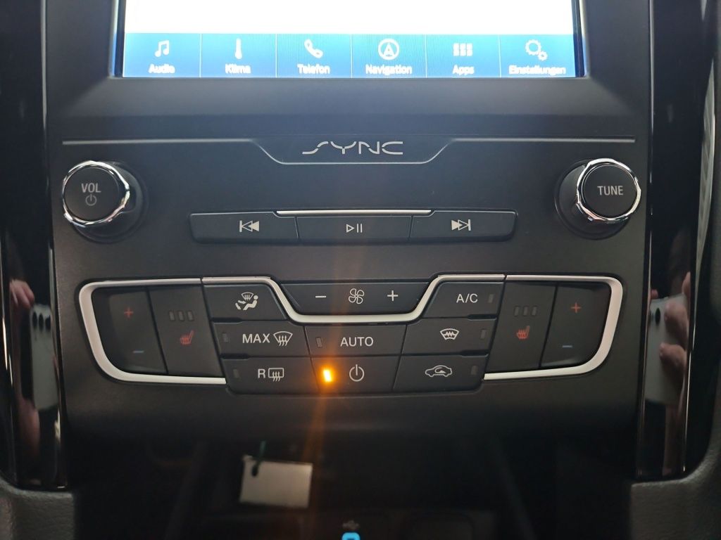 Fahrzeugabbildung Ford Mondeo 2.0 EcoBlue ST-Line LED Memory Navi SHZ