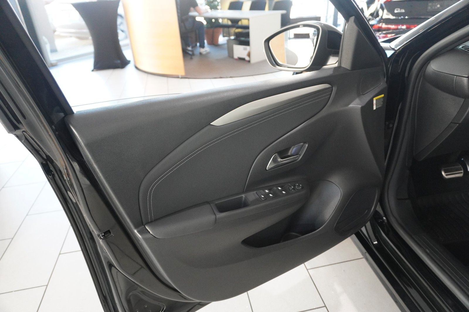 Fahrzeugabbildung Opel Corsa-e F GS SPORT 1-PHASIG NAVI/LED/VIRTU./DAB+