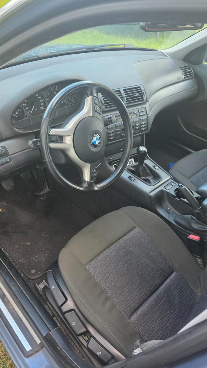 BMW 320 2004 — engine 2.171 cm³, 170 HP (125kW)