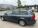 Volkswagen Passat Variant Trendline SHZ/PDC/ANHÄNGERKUPPL. - gebrauchte VW Passat Variant aus dem Jahr 2012