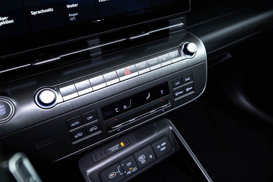 Fahrzeugabbildung Hyundai KONA 1.6T 198PS DCT 4WD PRIME Sitz-Paket BOSE