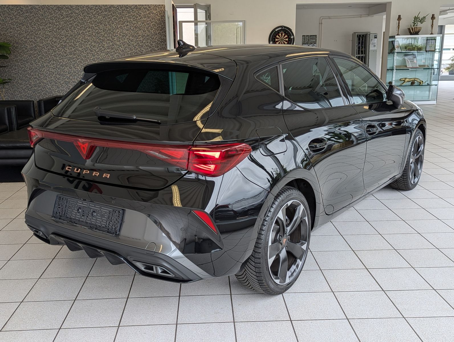 CUPRA Leon 1.5 eTSI Dynamic Edge-Paket Assist-XL Memor - Image 7