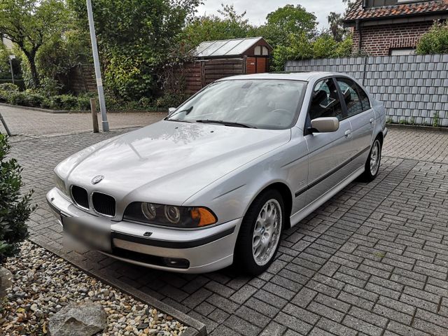 BMW E39 528i Limousine (M-Sport Paket)